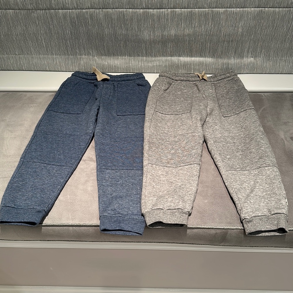 2 pairs Toddler jogger sweats size 5T